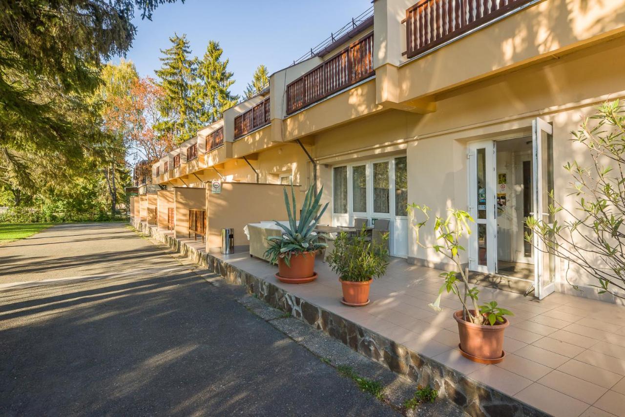 Lipicai Hotel Es Etterem Szilvasvarad Exterior foto