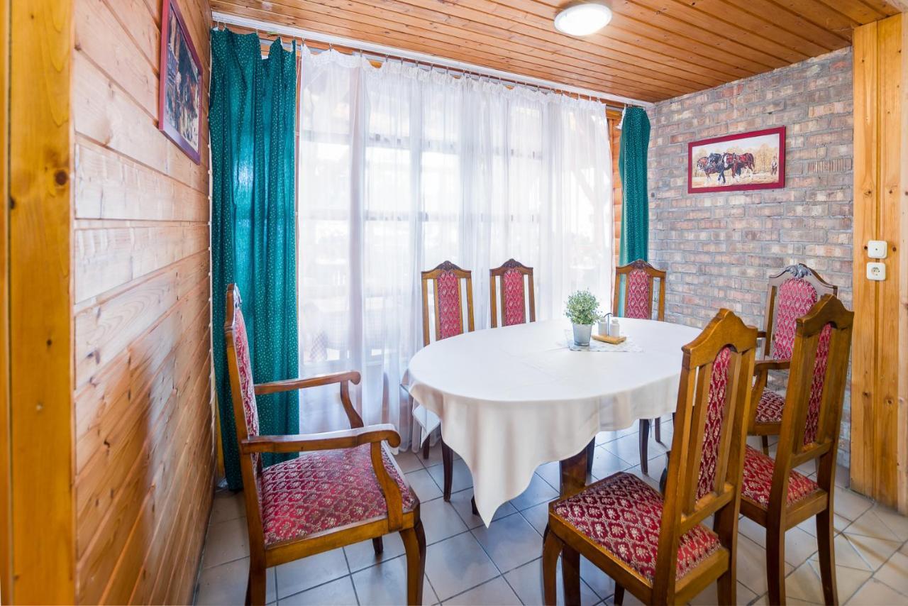Lipicai Hotel Es Etterem Szilvasvarad Exterior foto