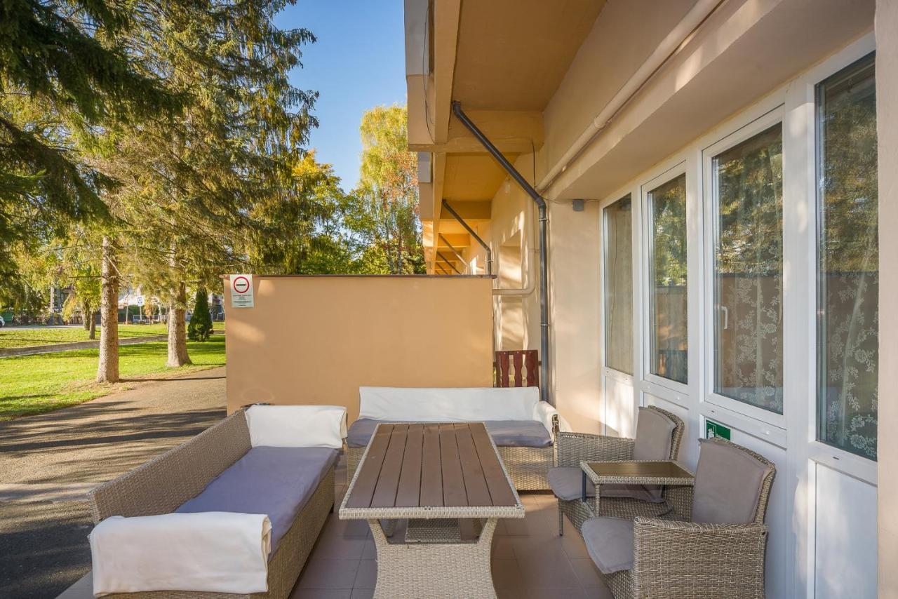 Lipicai Hotel Es Etterem Szilvasvarad Exterior foto