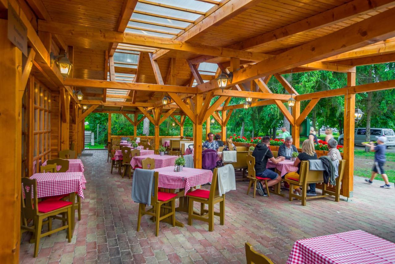 Lipicai Hotel Es Etterem Szilvasvarad Exterior foto